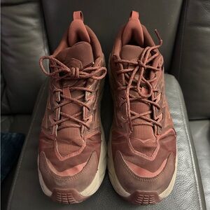 Hoka Women's Shoes in reddish Brown and Cream